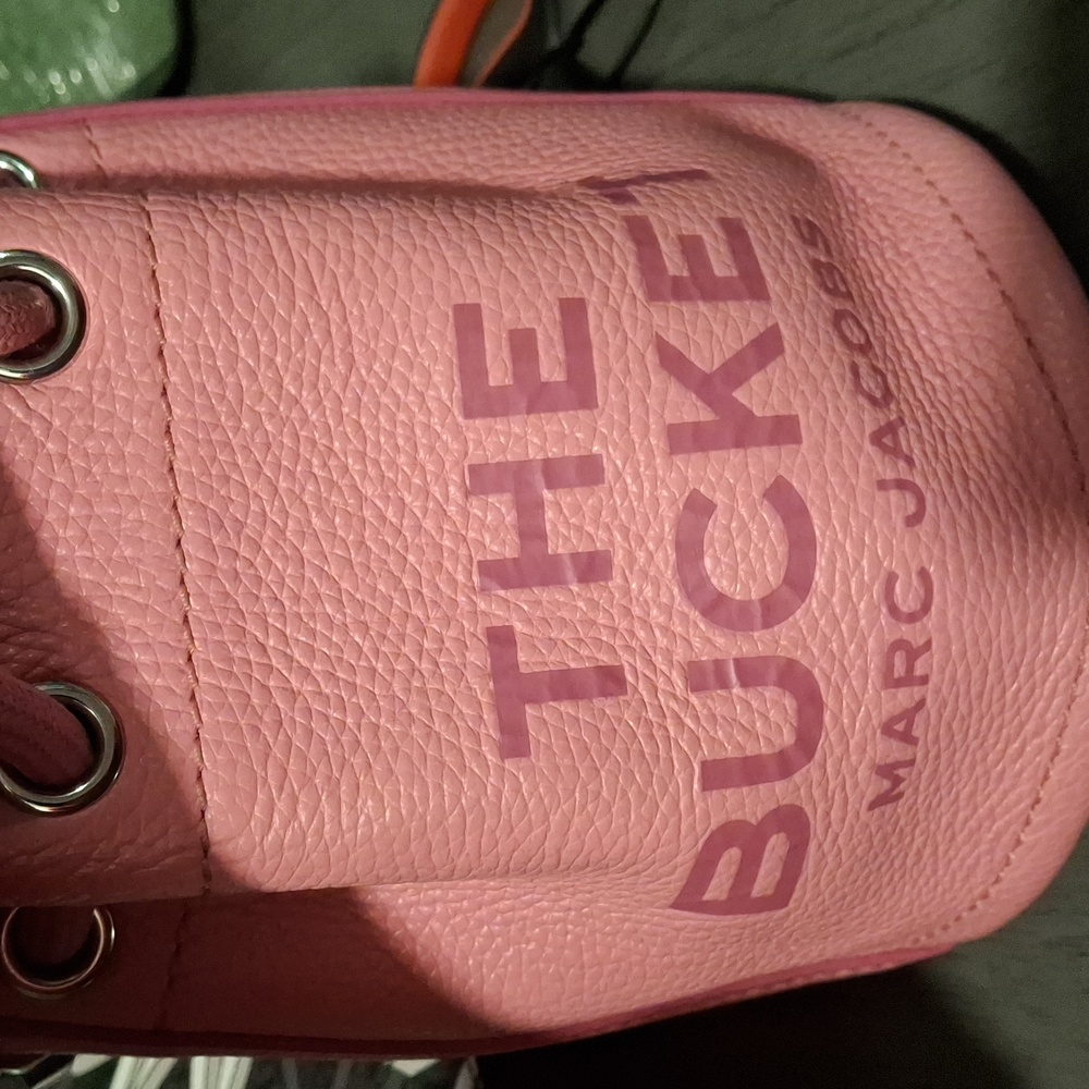 Marc Jacobs The Bucket Pink Mini Bag Is Missing The Shoulder Strap - Picture 6 of 11